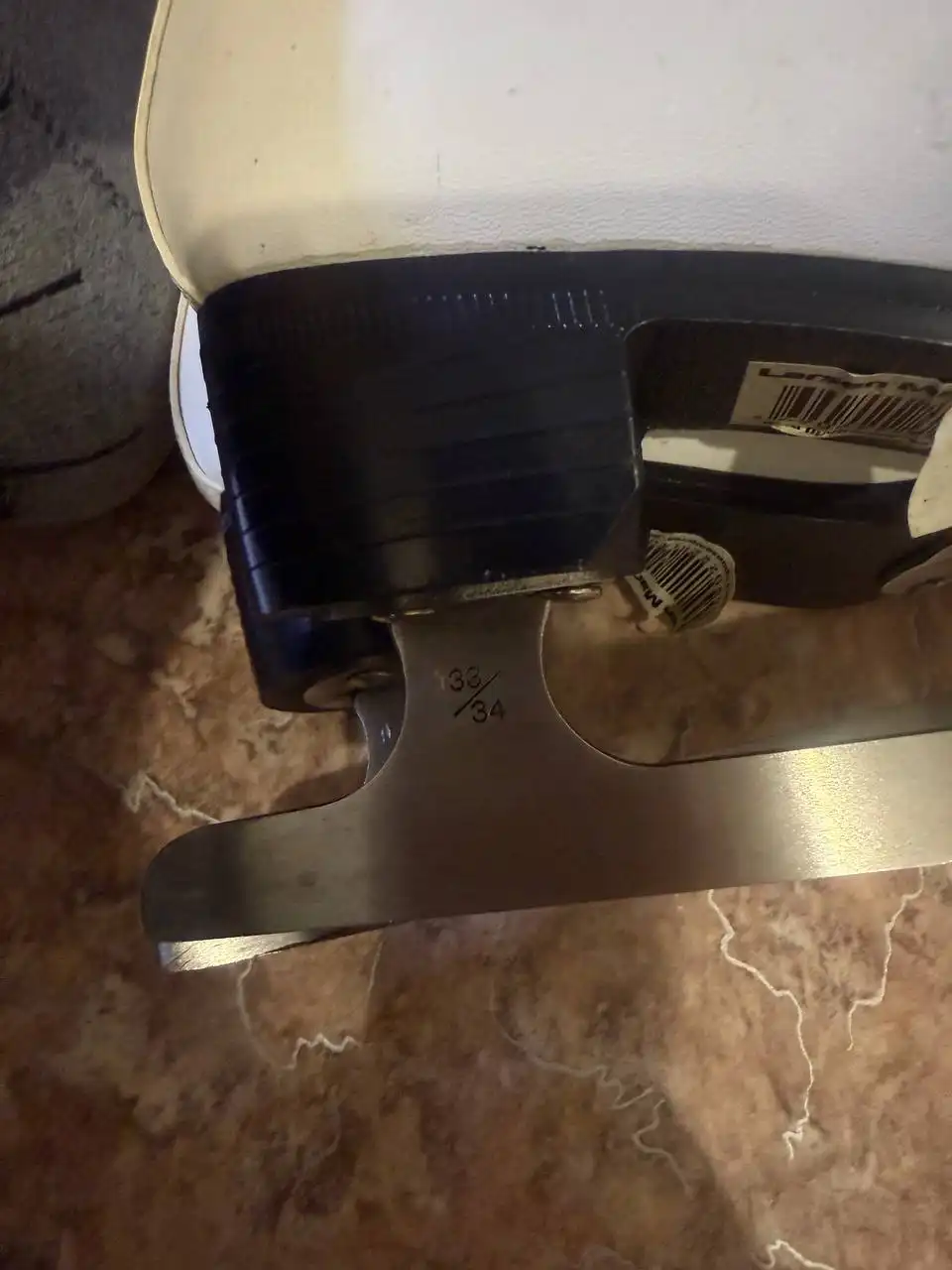 Продам коньки 33-34 размер