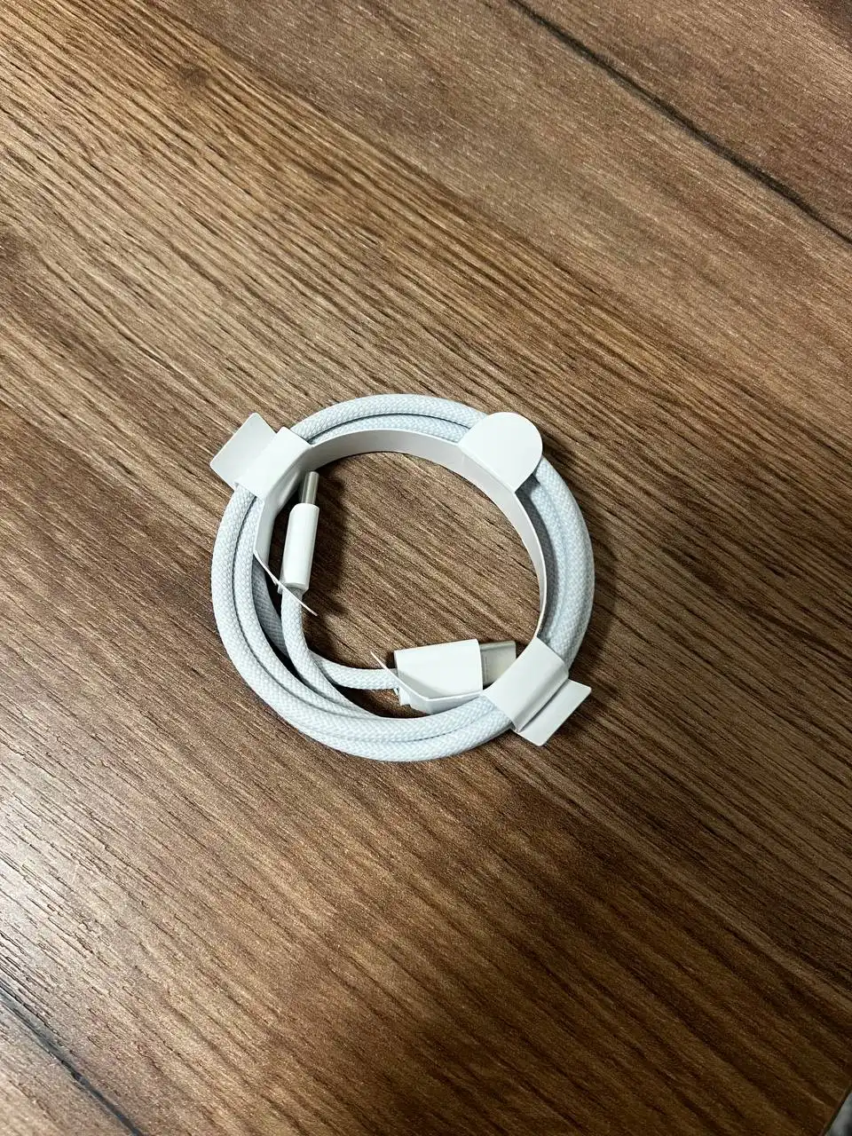 Продажа чехла и провода для iPhone