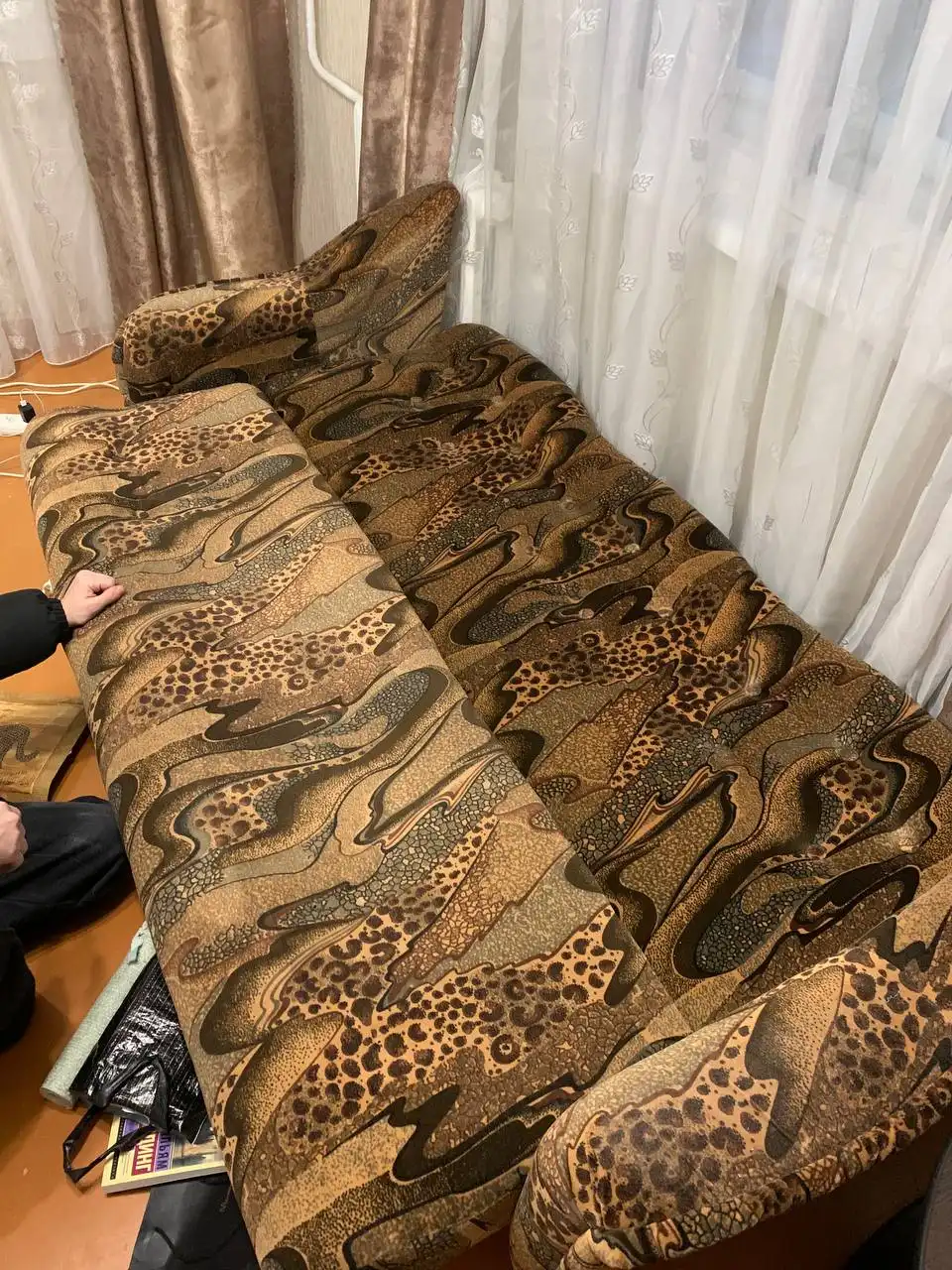 Диван в хорошем состоянии