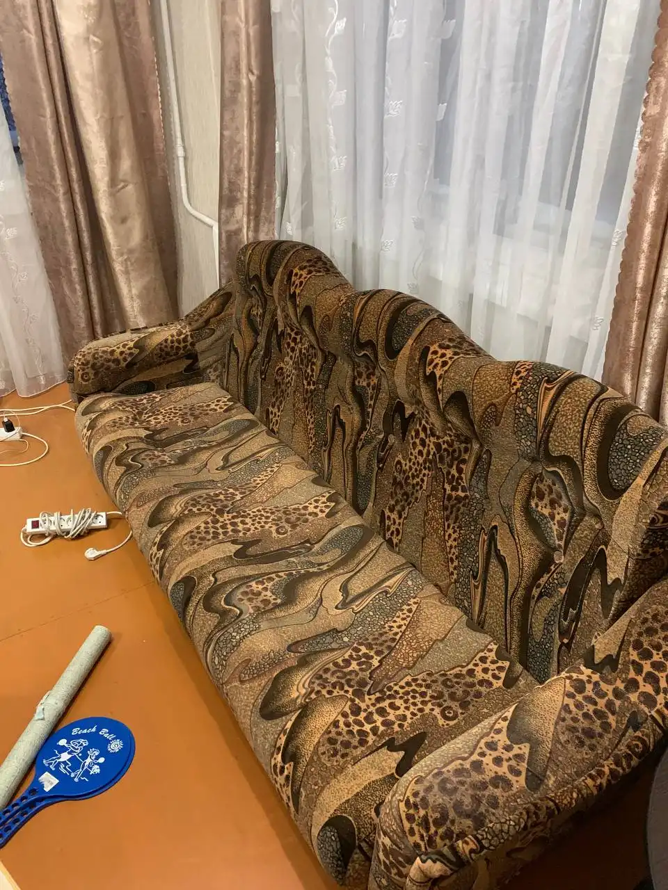 Диван в хорошем состоянии