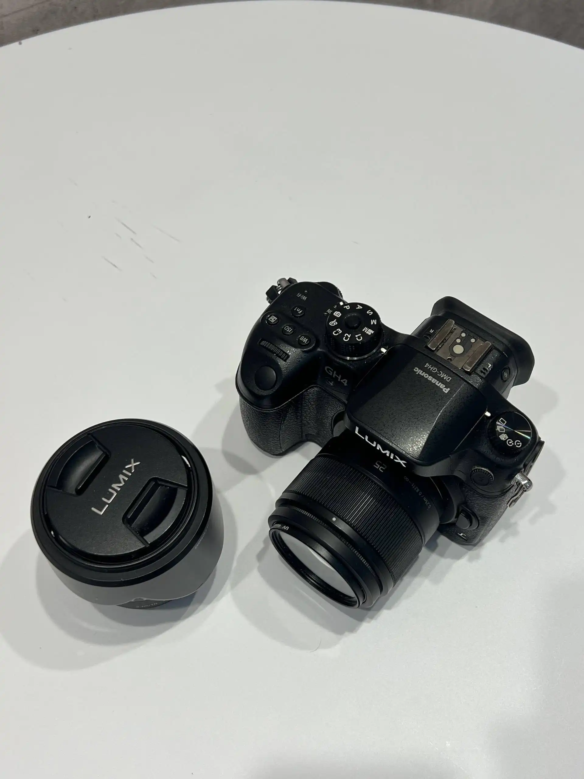 Б/у камера Panasonic GH4 с объективами и ноутбук Thunderobot 911 MT Pro D