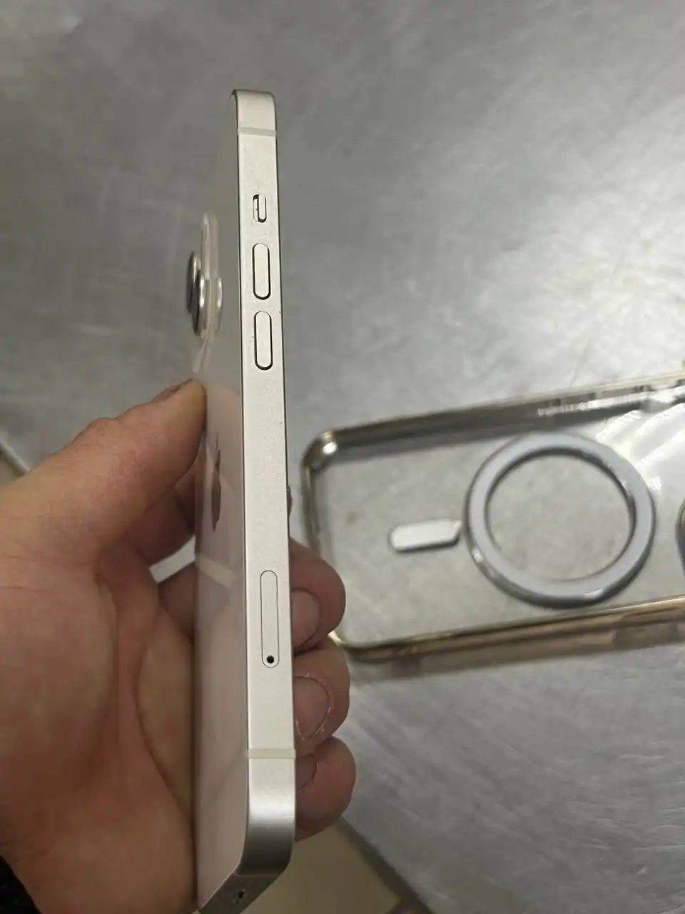 Продам iPhone 13 128 ГБ