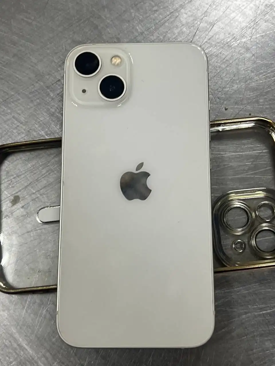 Продам iPhone 13 128 ГБ