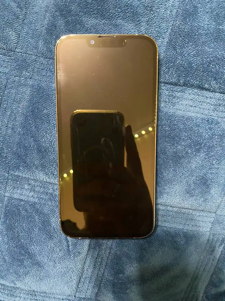 Айфон 13 про с замененным аккумулятором и неработающей камерой 0.5