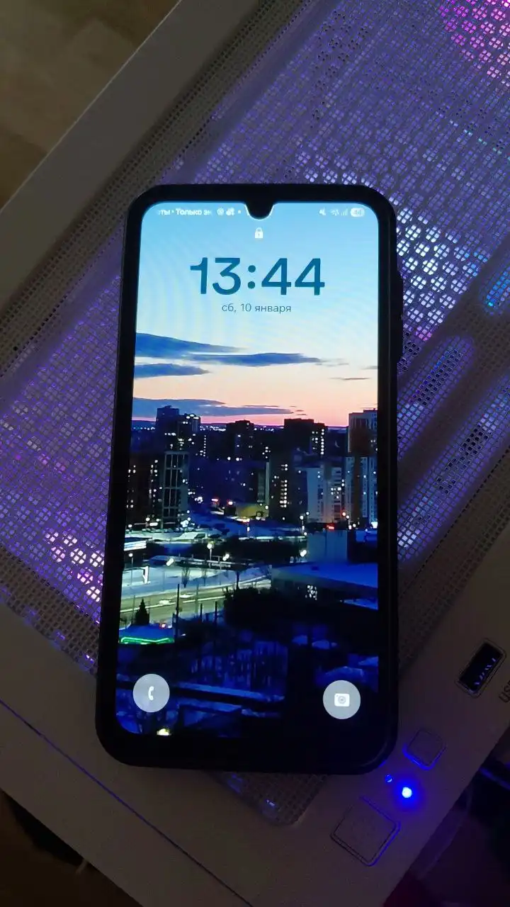 Продаётся телефон Самсунг - Телефоны (Электроника) в Уфа