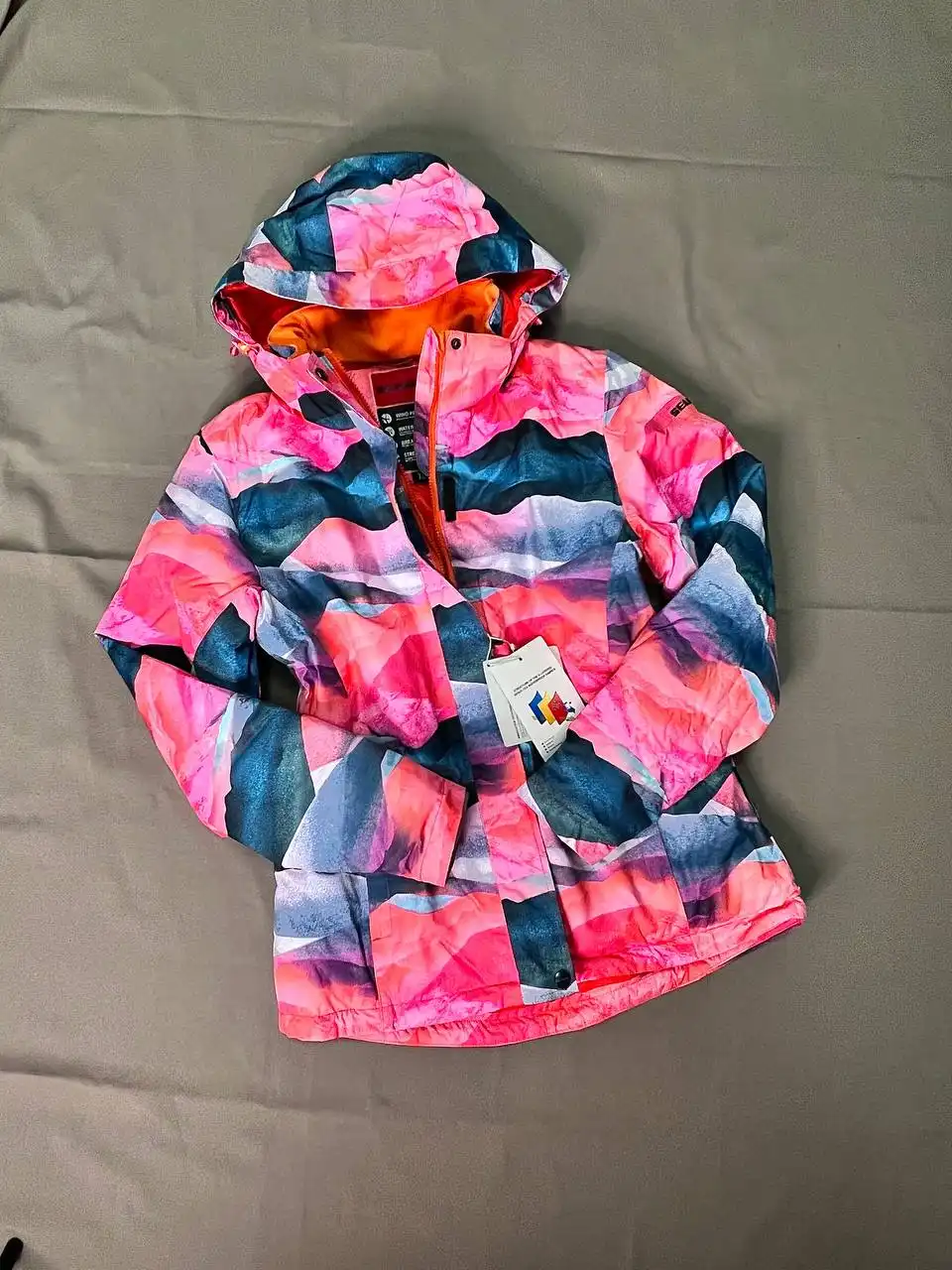 Распродажа новых горнолыжных курток и штанов - Спортивная одежда (Одежда) в Уфа