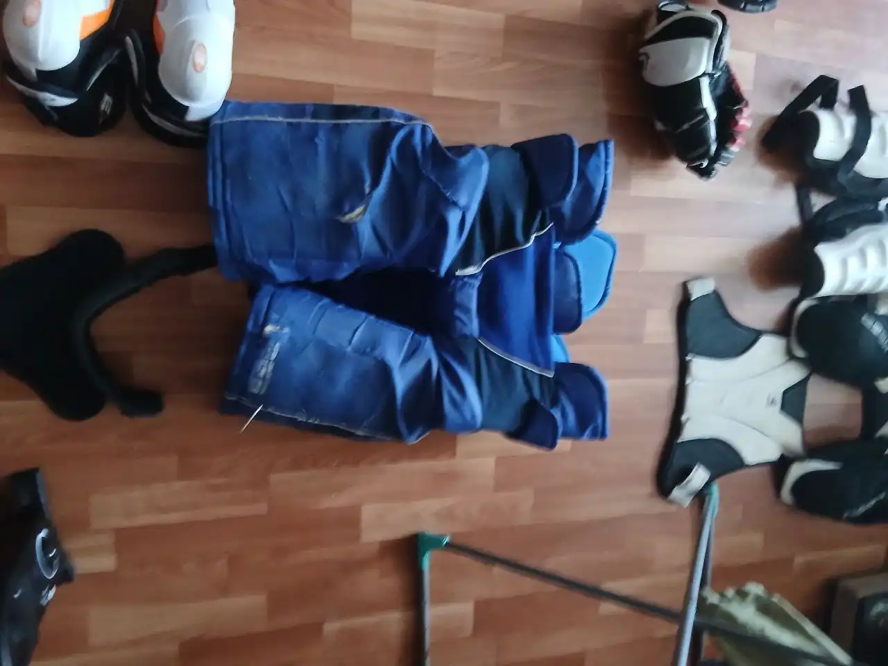 Продажа вещей за 10 тысяч рублей - Барахолка в Уфа