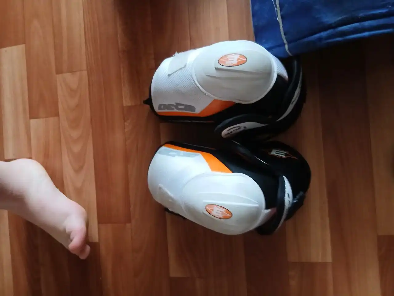 Продажа вещей за 10 тысяч рублей - Барахолка в Уфа