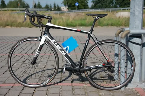 Trek Madone карбоновый шоссейный велосипед Shimano Ultegra - Религиозные предметы в Уфа
