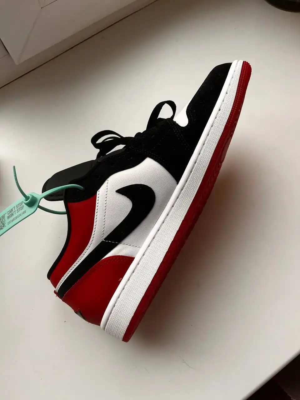 Продажа кроссовок Nike Air Jordan 1 low White Black Gym Red - Кроссовки (Одежда) в Уфа