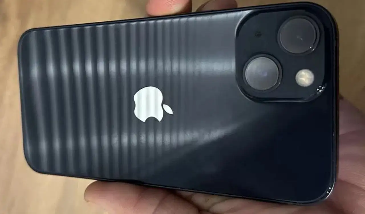 Продам смартфон iPhone 13 128GB - Смартфоны и телефоны (Электроника) в Уфа