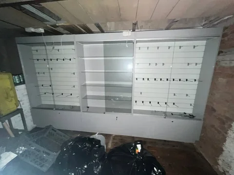 Продам стеллаж - Средства для бритья в Уфа