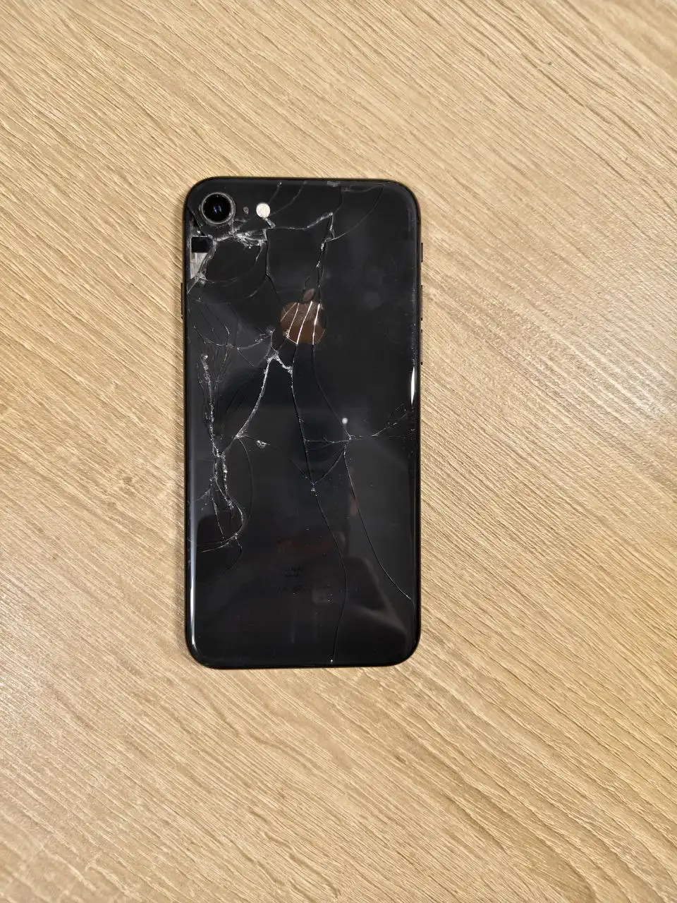 Продам iPhone 8 64GB с чехлом - Смартфоны (Электроника) в Уфа