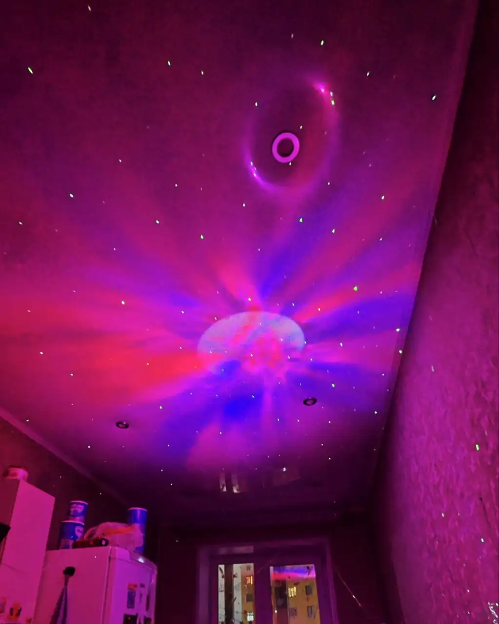 Колонка-проектор звездного неба космонавт Attivio - Барахолка в Уфа