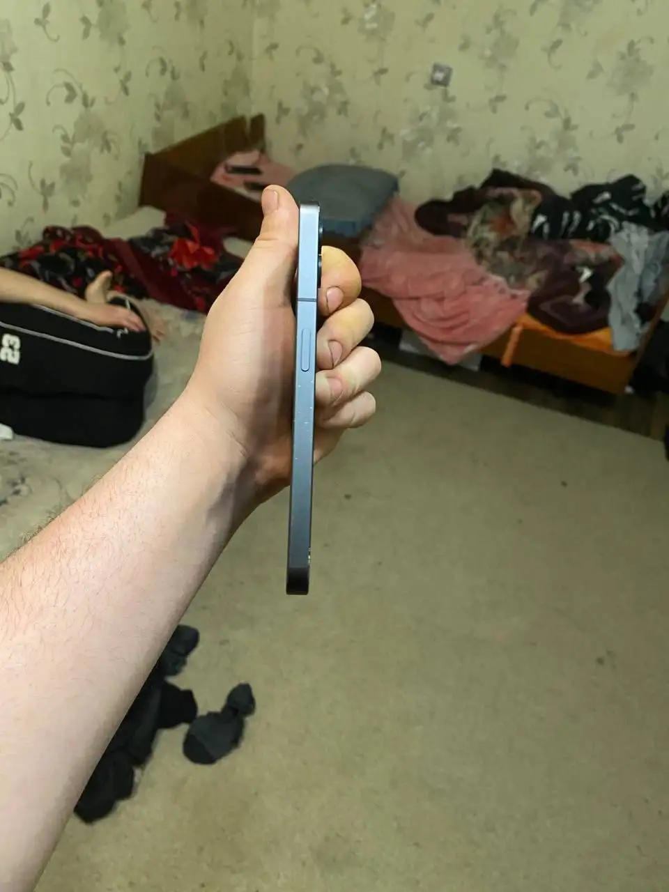 Обмен на iPhone 256 ГБ со сломанным стеклом - Барахолка в Уфа