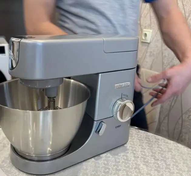 Продажа кофеварки Vitek VT-1517 GD и кухонной машины в Уфе - Кухонная техника (Барахолка) в Уфа