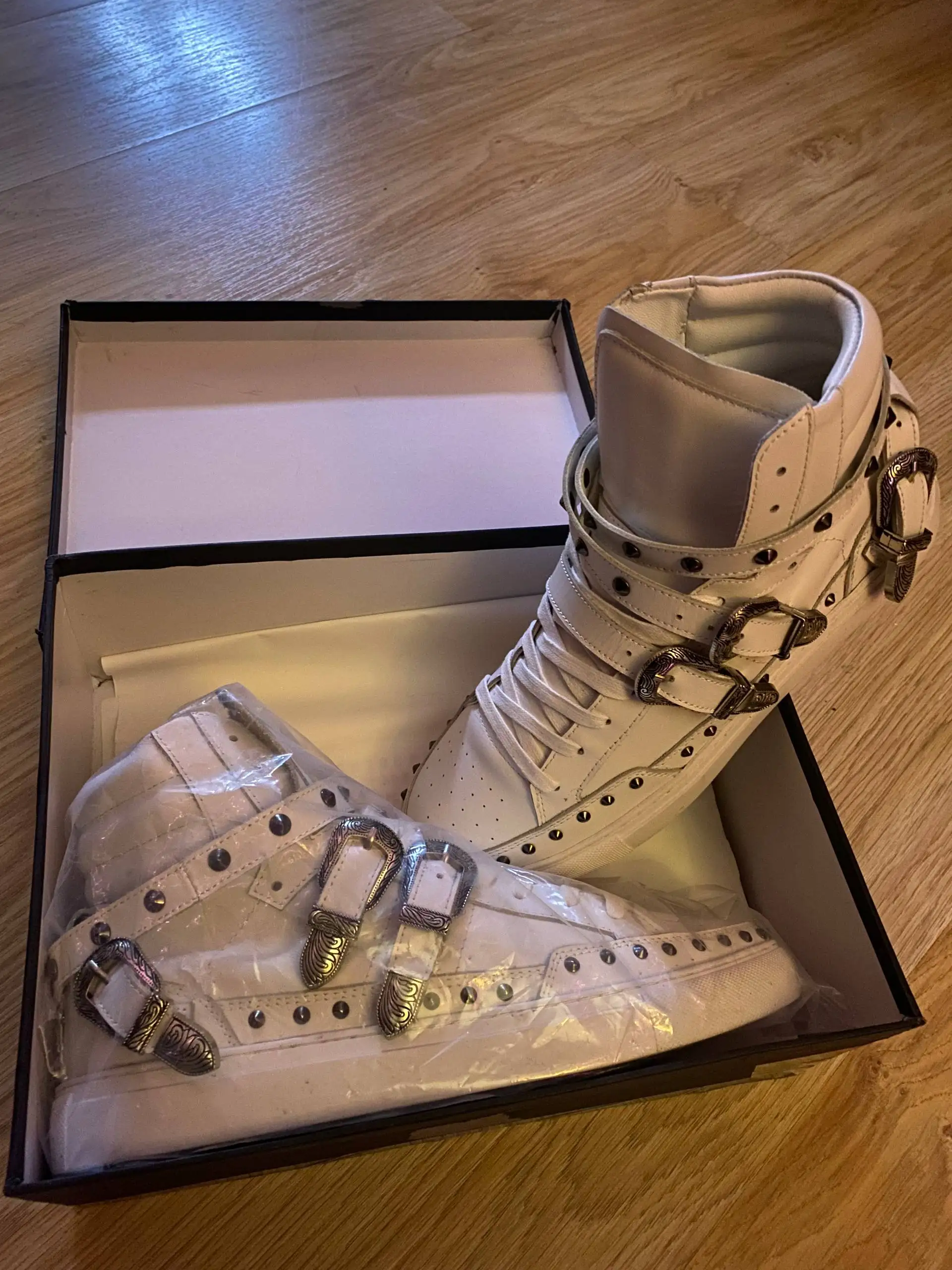 Продажа новых кроссовок Yves Saint Laurent (YSL) размер 43-44 - Кроссовки (Одежда) в Уфа