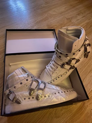 Продажа новых кроссовок Yves Saint Laurent (YSL) размер 43-44 - частное объявление в Уфа