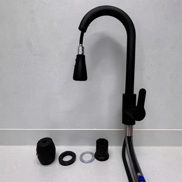 Кухонный смеситель с выдвижной лейкой в матовом черном цвете - Посуда и кухонная утварь в Уфа