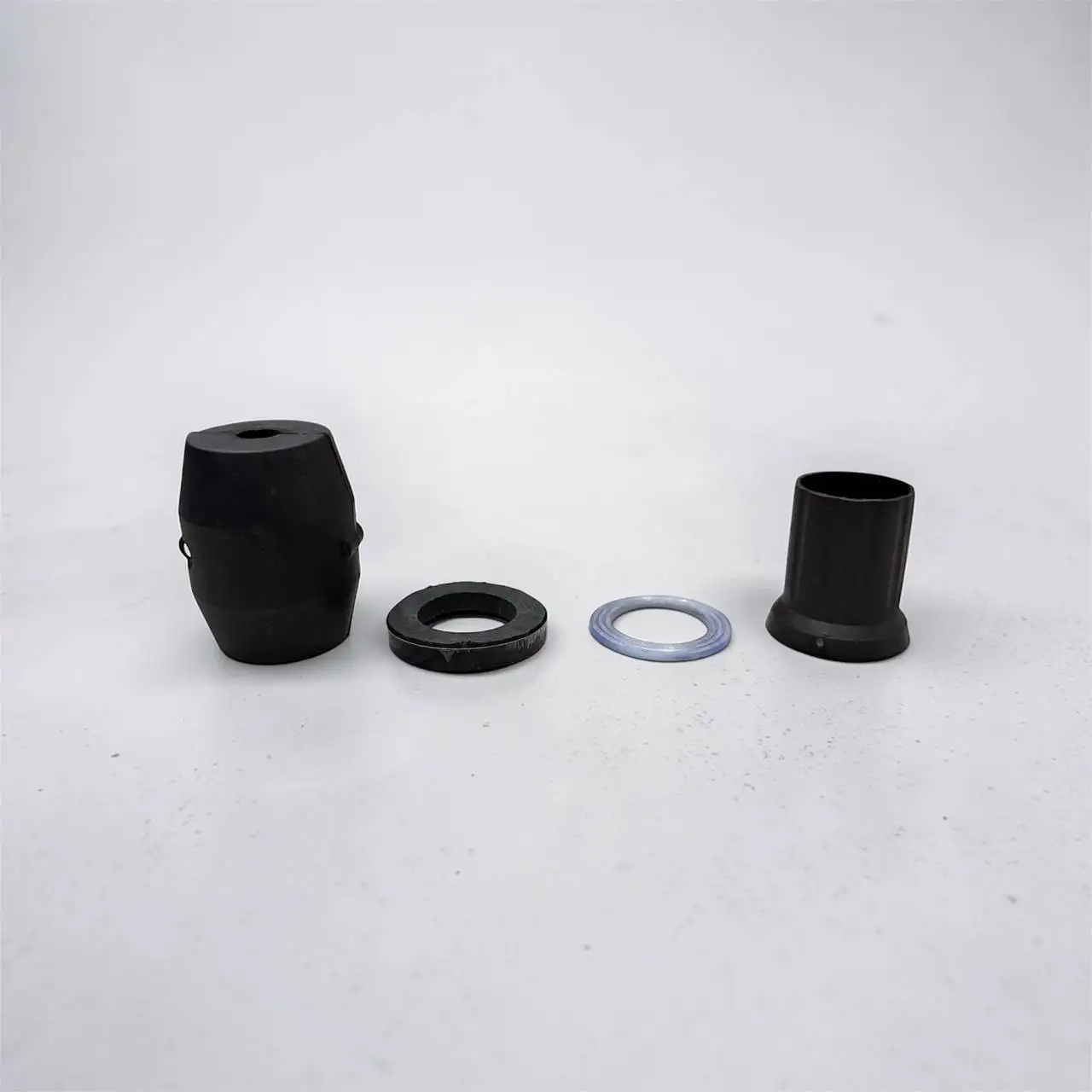 Кухонный смеситель с выдвижной лейкой в матовом черном цвете - Сантехника (Для дома и дачи) в Уфа