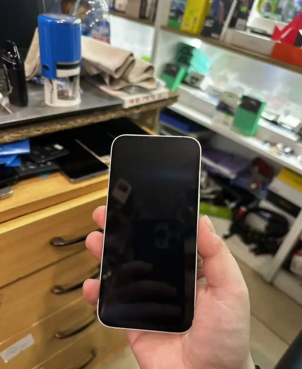 Продам iPhone 14 128гб в белом цвете - Смартфоны (Электроника) в Уфа