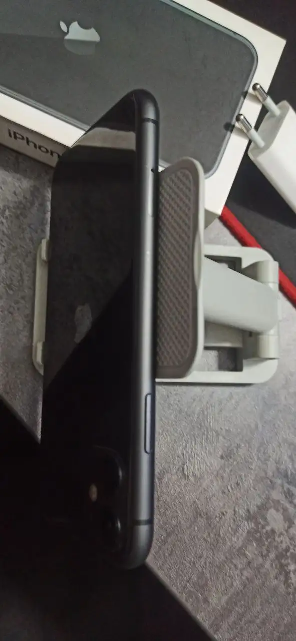 Продам iPhone 11 64gb в отличном состоянии - Смартфоны (Электроника) в Уфа