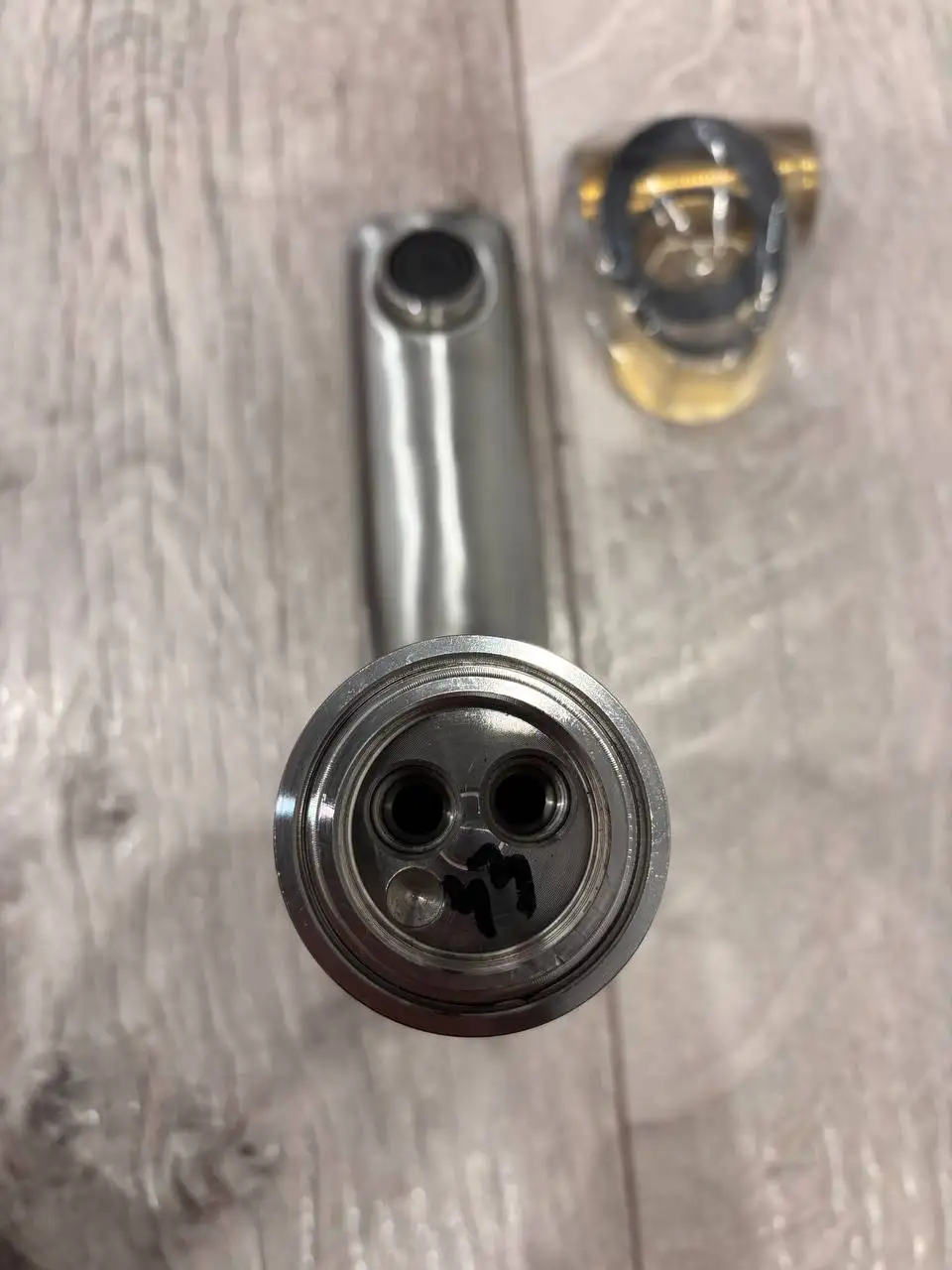 Новый смеситель для раковины в матовой нержавеющей стали - Сантехника (Для дома и дачи) в Уфа