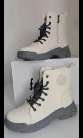 Новые ботинки размер 25,5 см - Свитера в Уфа