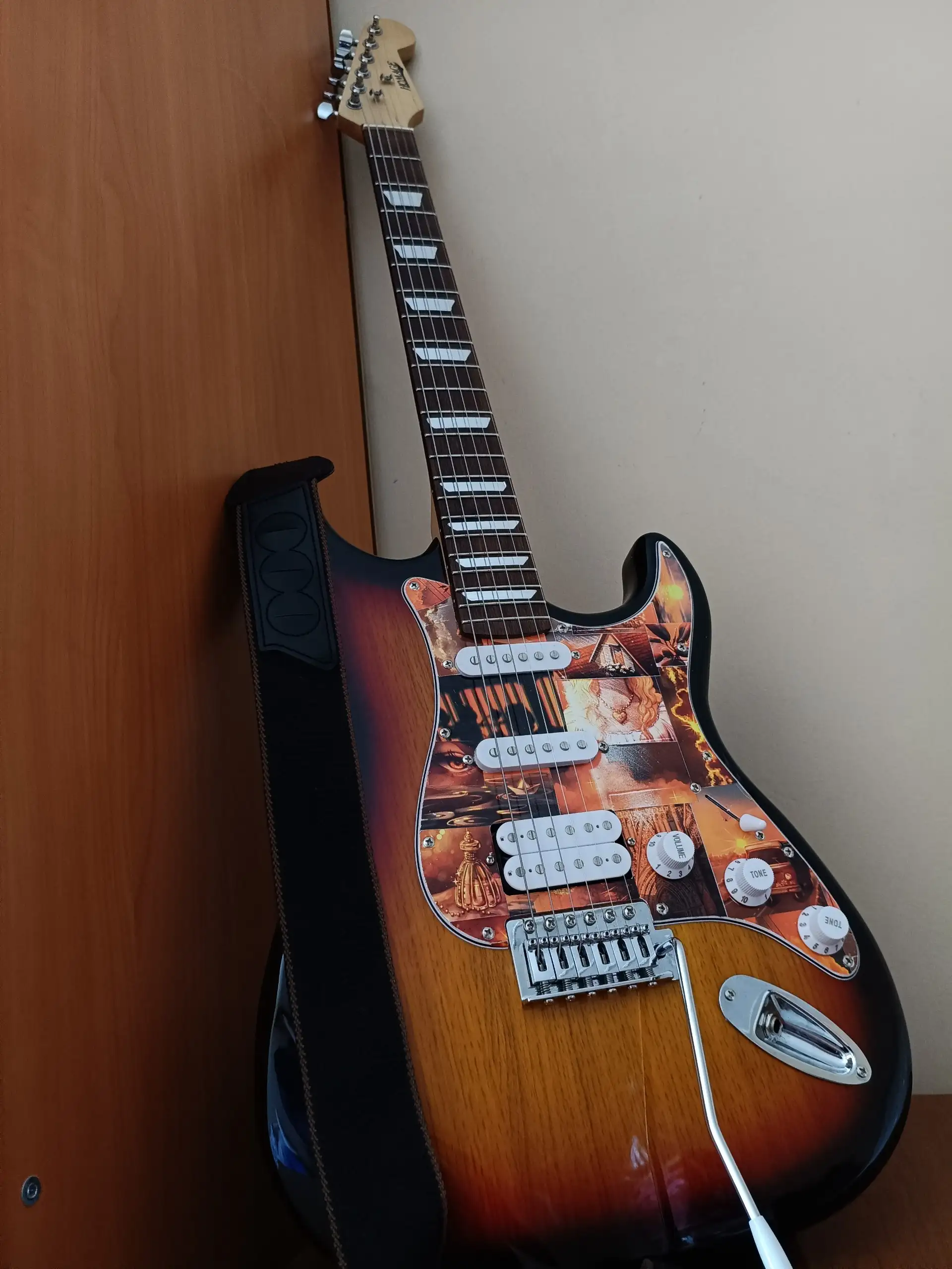 Продажа электрогитары Homage Stratocaster - Музыкальные инструменты (Хобби и отдых) в Уфа