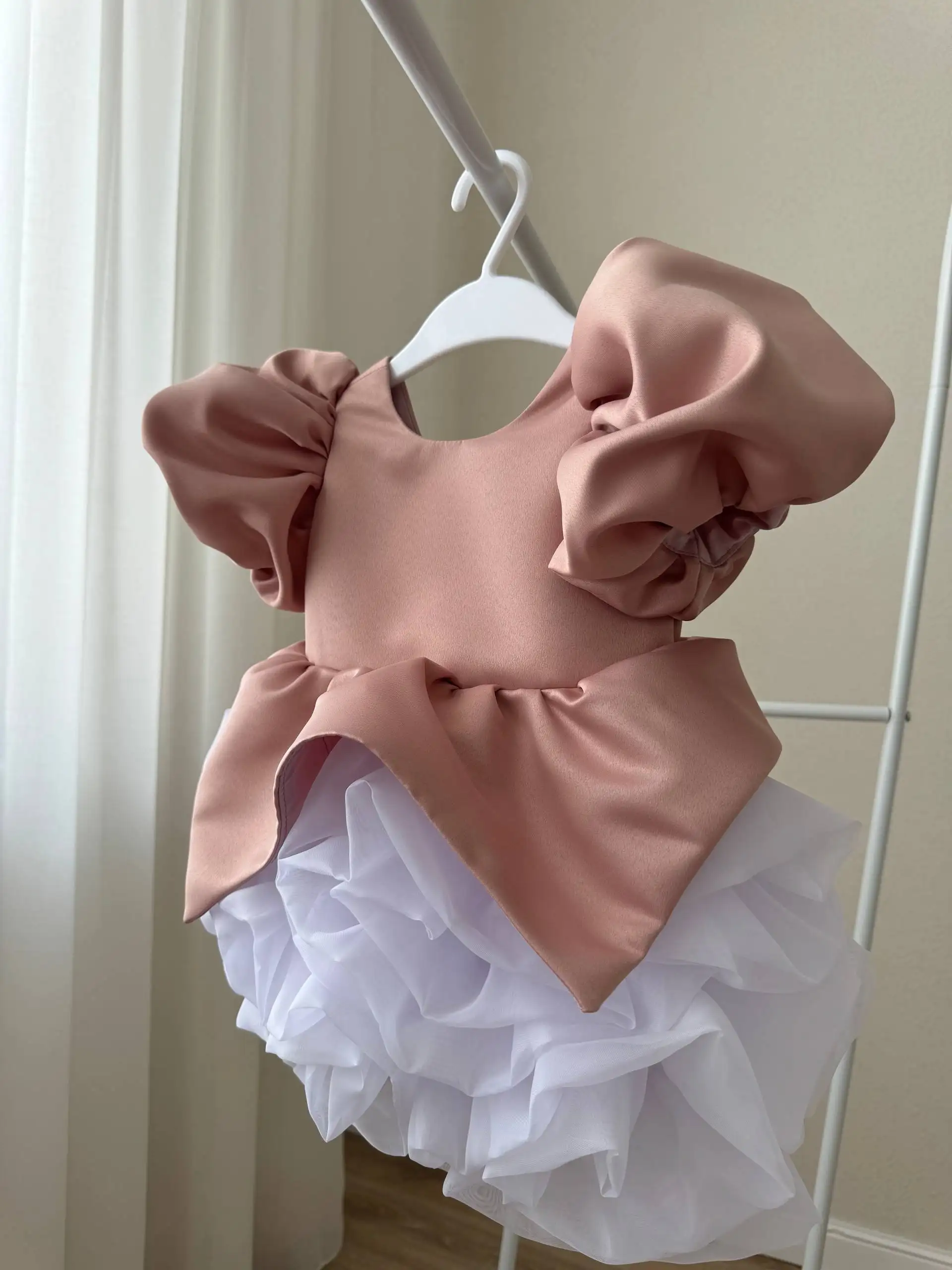 Продажа или аренда детского нарядного пышного платья ручной работы - Детская одежда (Одежда) в Уфа