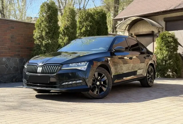 Продажа Skoda Superb 2022 года - Легковые автомобили в Уфа