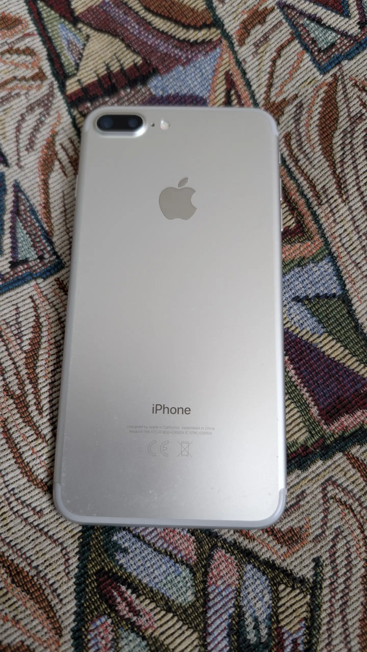 Продам айфон 7 плюс на 128гб - Смартфоны (Электроника) в Уфа