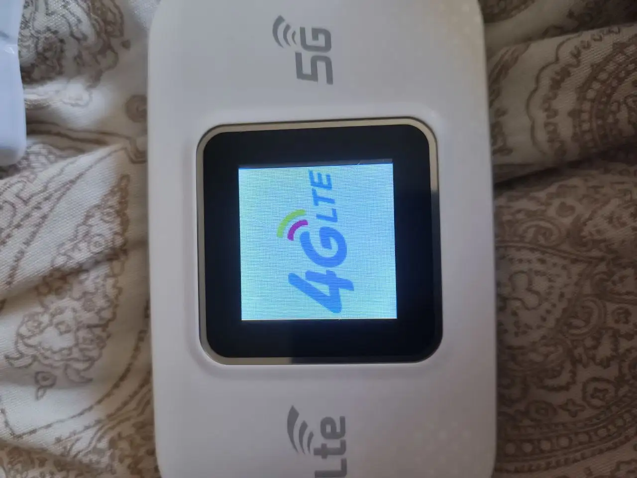 Продам вайфай роутер с собой на симке - Wi-Fi роутеры (Электроника) в Уфа