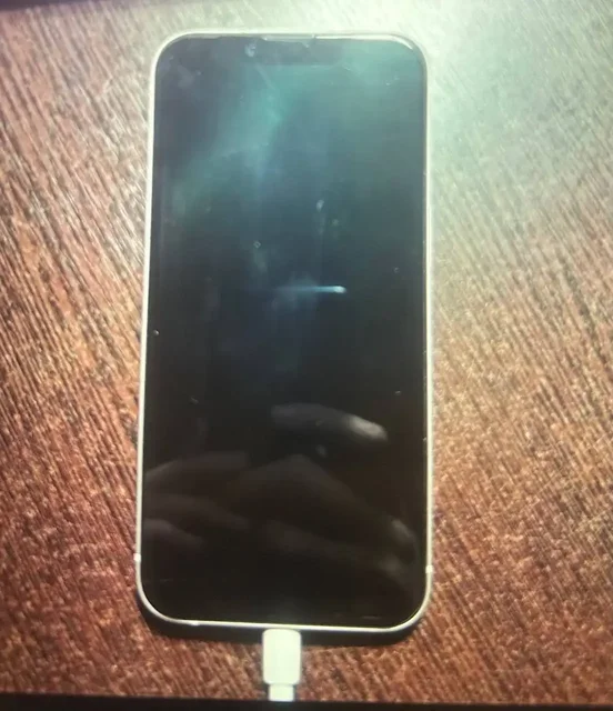 Продам iPhone 14 (неисправен) - Игровые наушники в Уфа