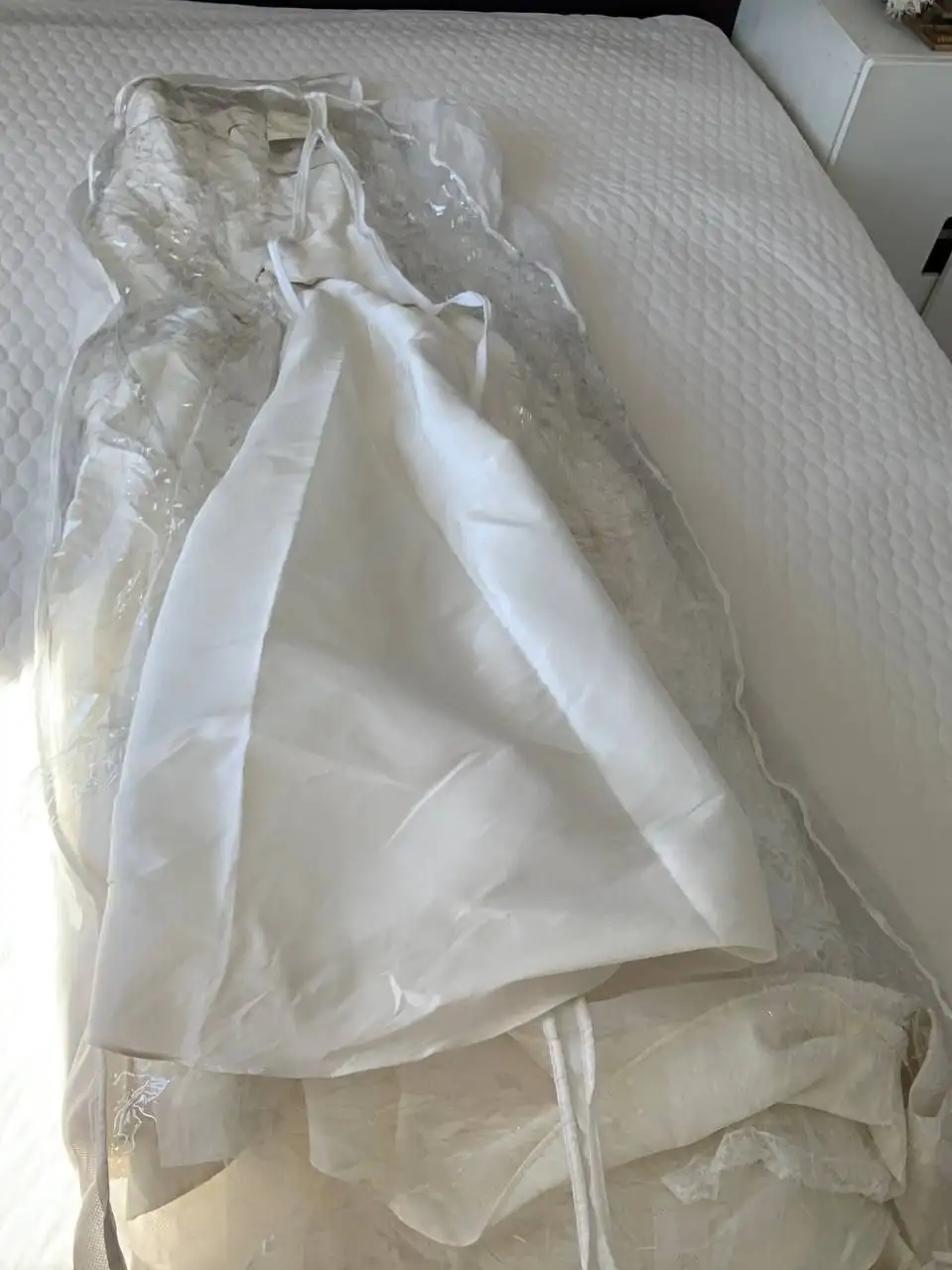 Продается новое свадебное платье Pronovias - Свадебные платья (Одежда) в Неизвестно