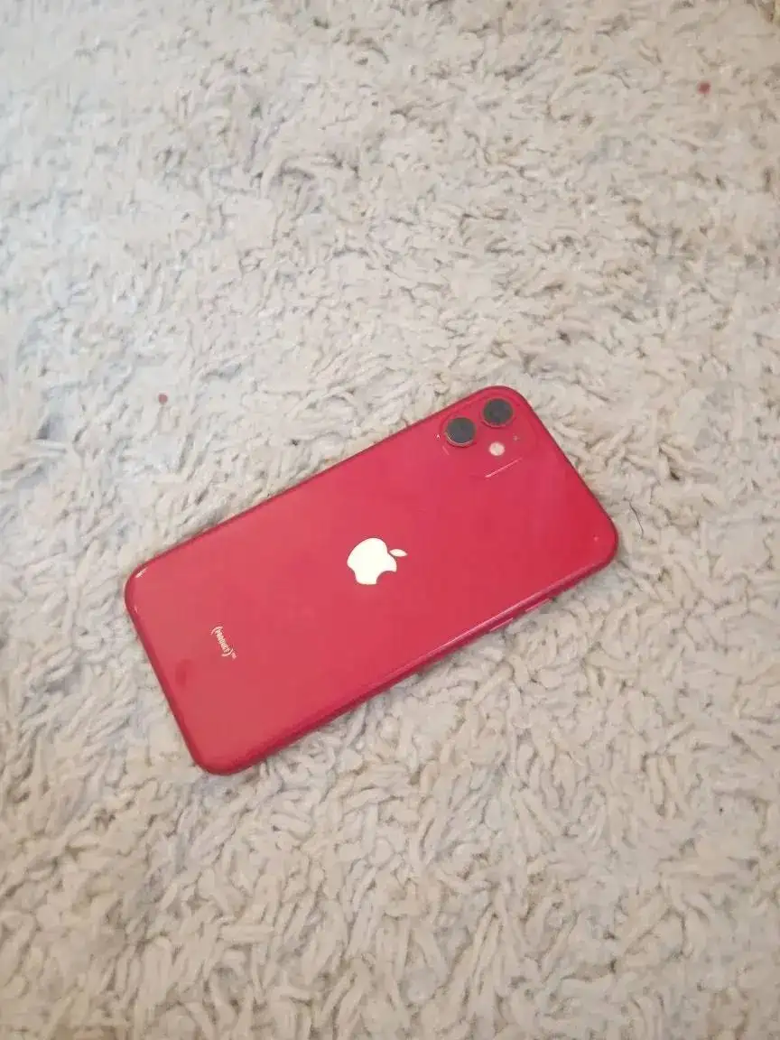 Обмен iPhone 11 128GB Red с доплатой - Мобильные телефоны (Электроника) в Уфа
