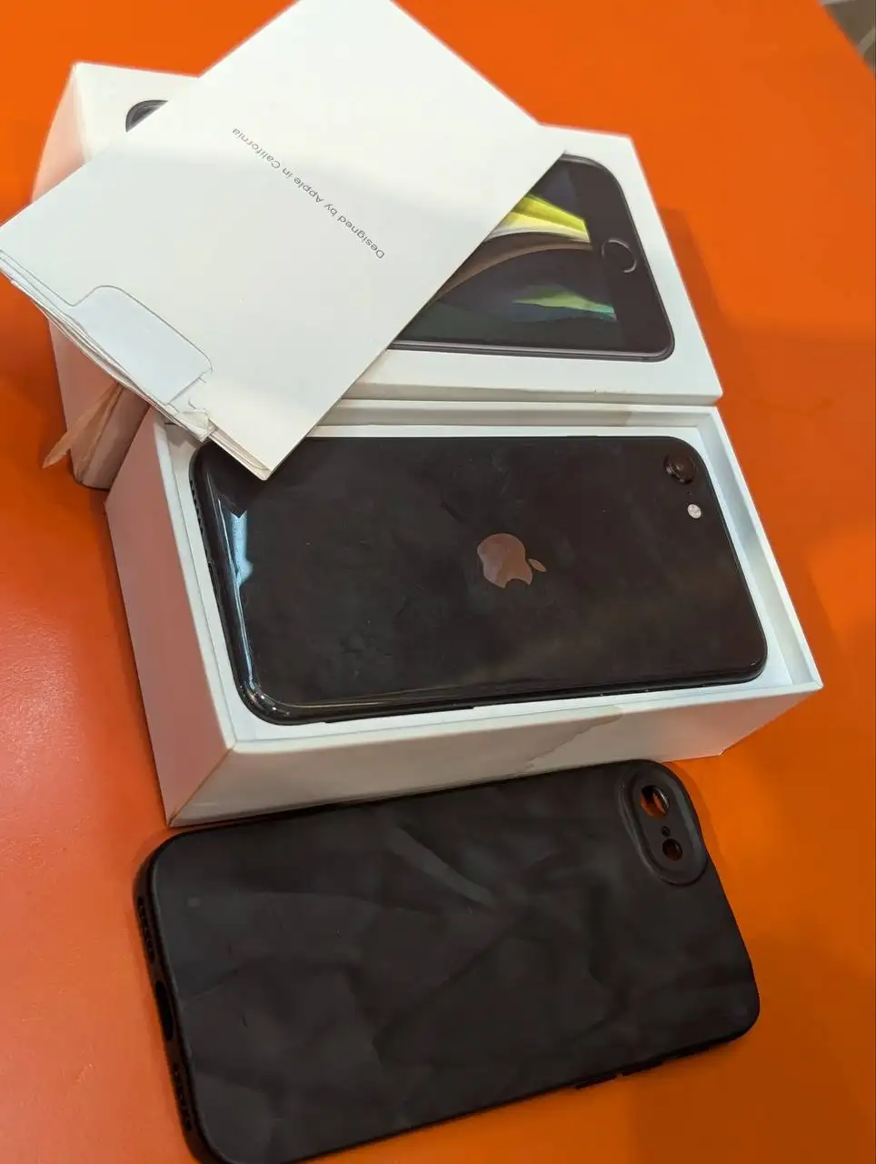 iPhone SE 2020 64GB - Мобильные телефоны (Электроника) в Уфа