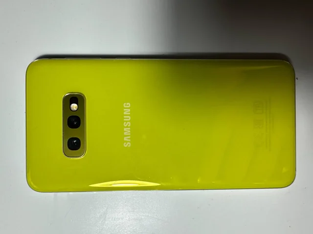 Samsung Galaxy S10e 128GB Цитрус - Электроника в Уфа