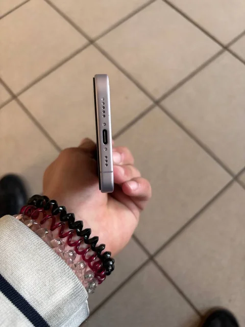 iPhone 17 256GB лавандовый - частное объявление в Уфа