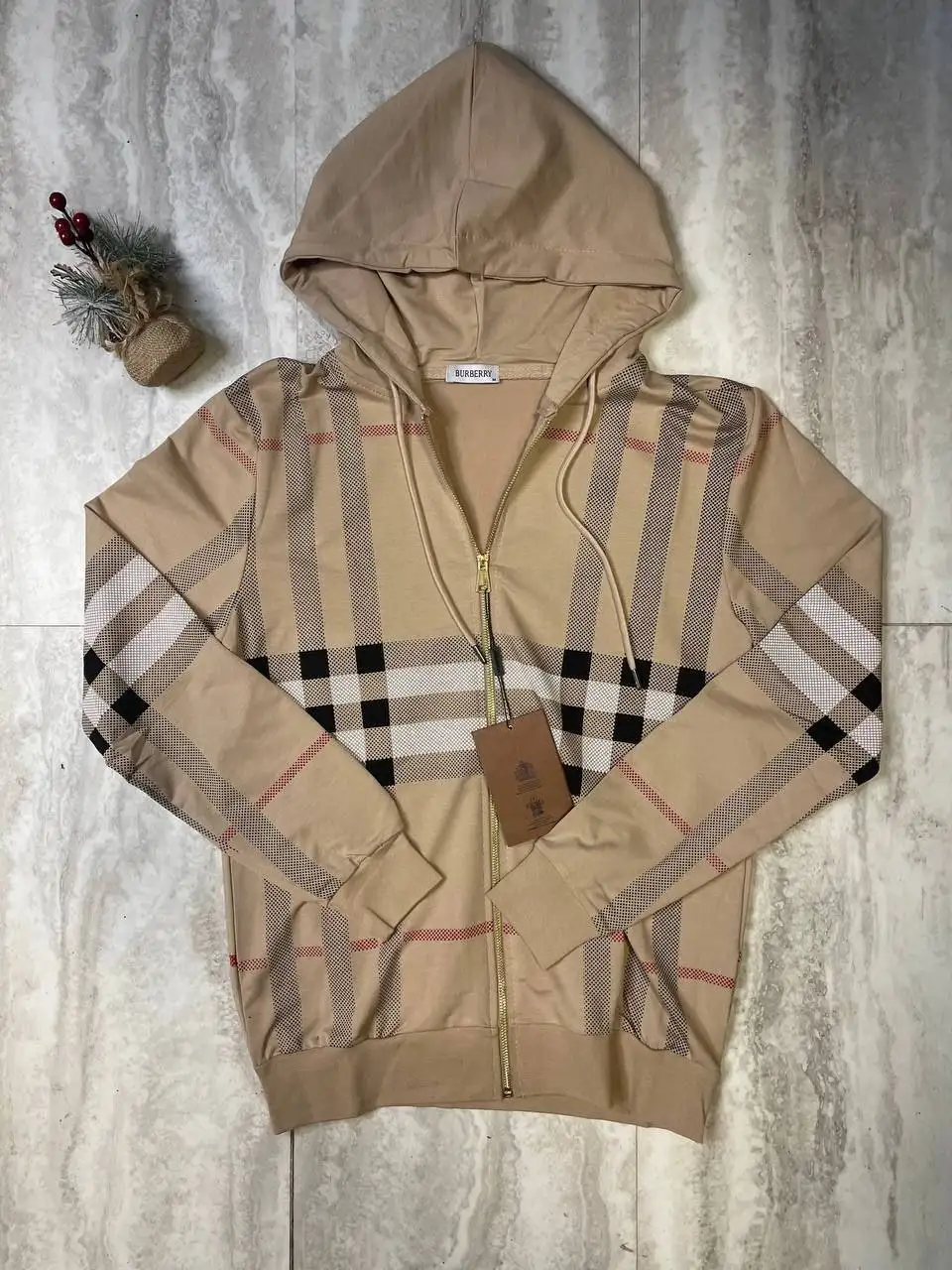 Кроссовки Бурберри, размеры 43-45, M-XL - Обувь (Одежда) в Уфа