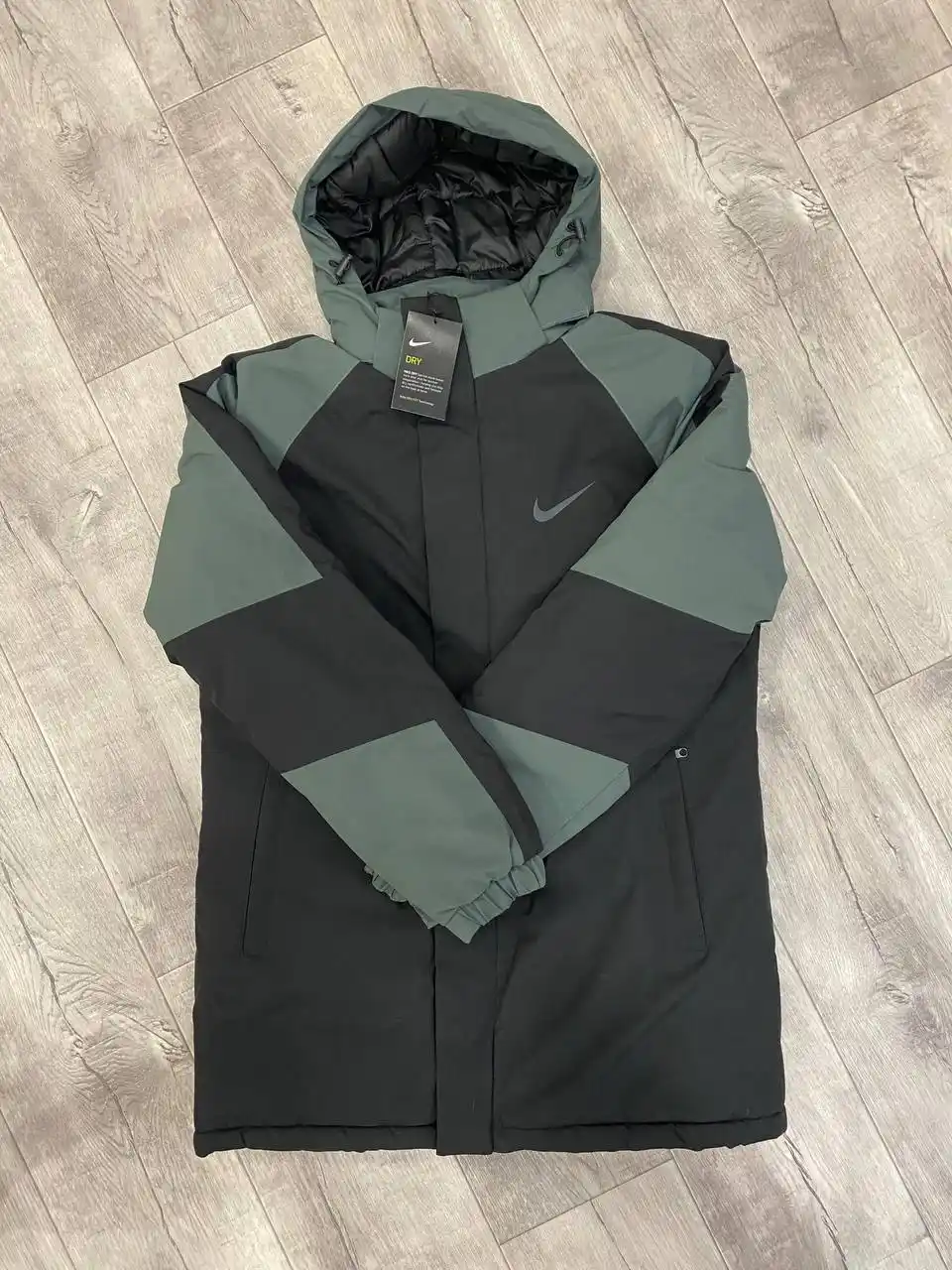 Зимние куртки Nike