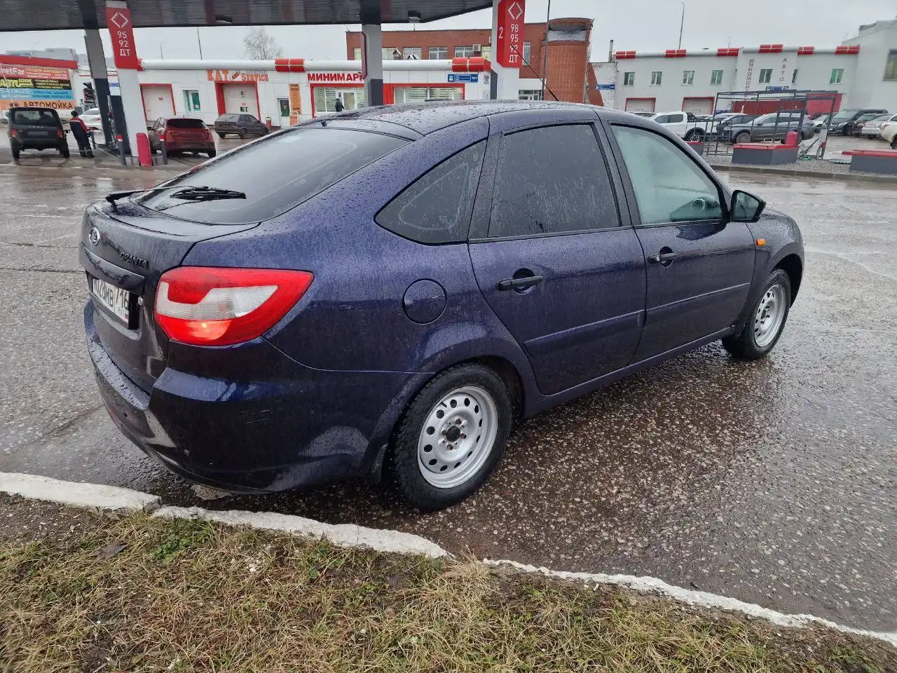 Продажа Лада Гранта 2015 года
