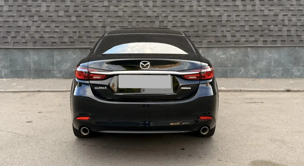 Mazda 6 2019 года, черный цвет, 84 тыс. км пробег