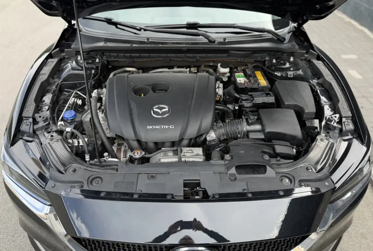 Mazda 6 2019 года, черный цвет, 84 тыс. км пробег