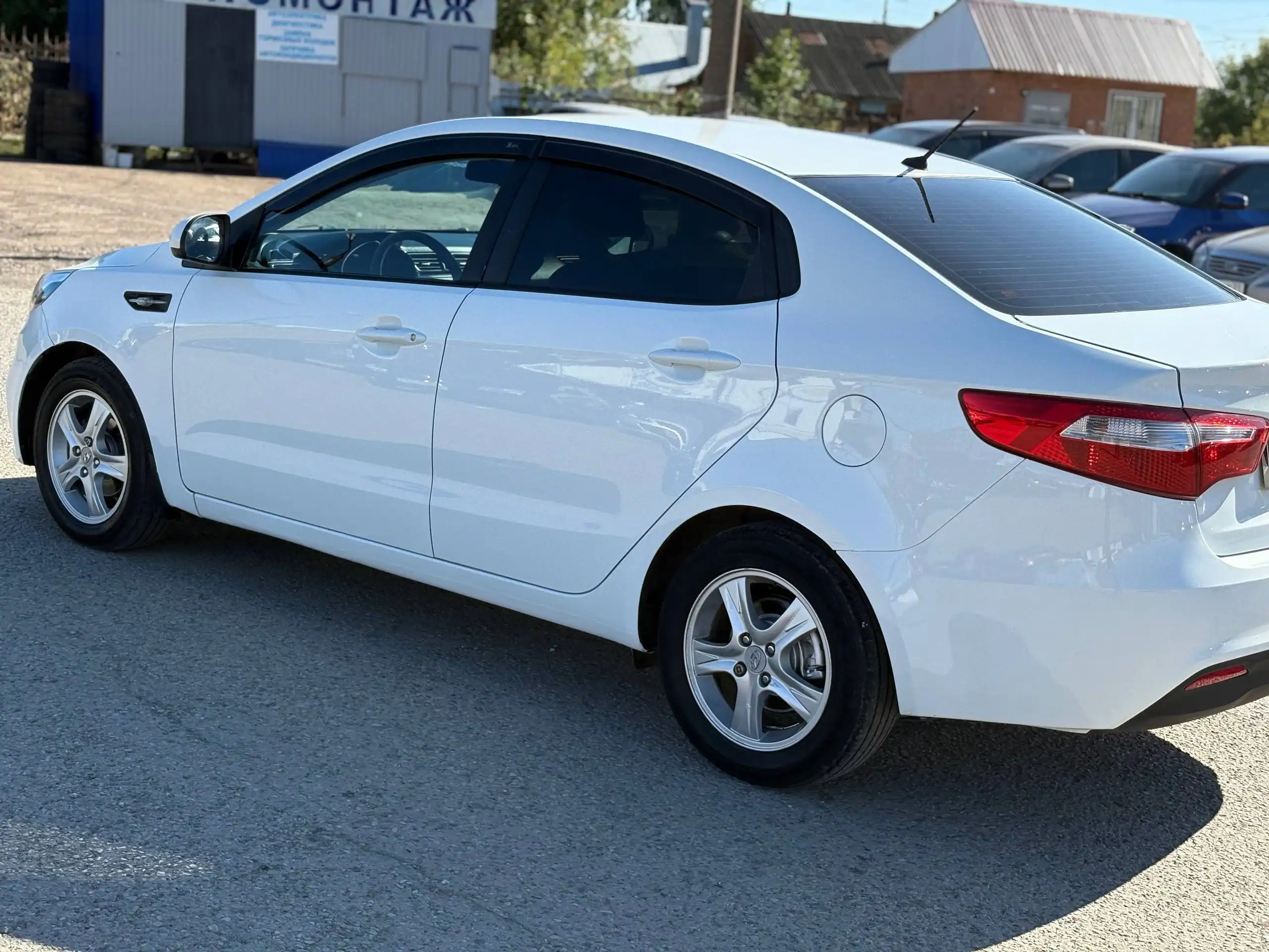 Kia Rio 2013 года в отличном состоянии