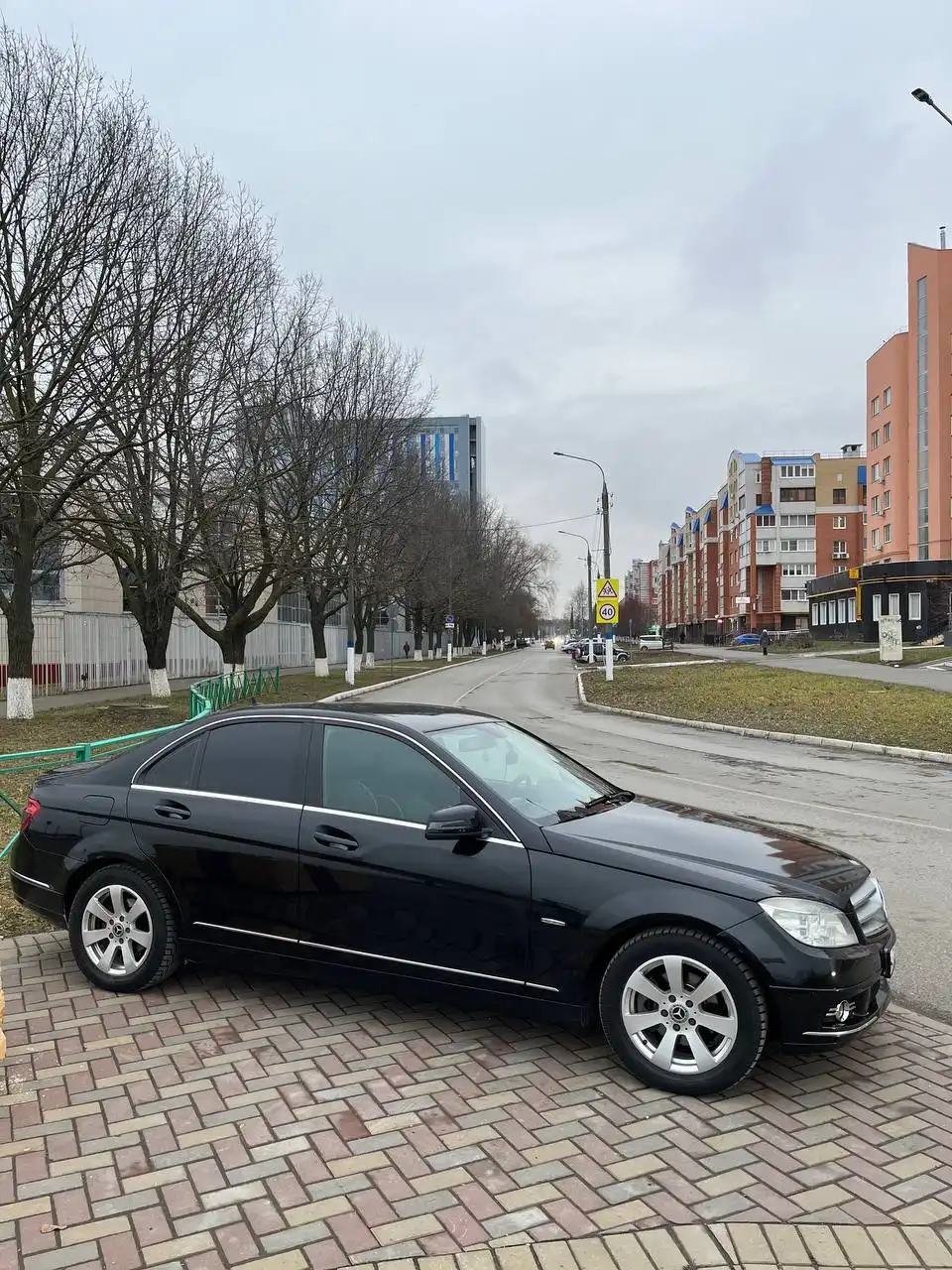 Продается автомобиль 2009 года, механика 1.6