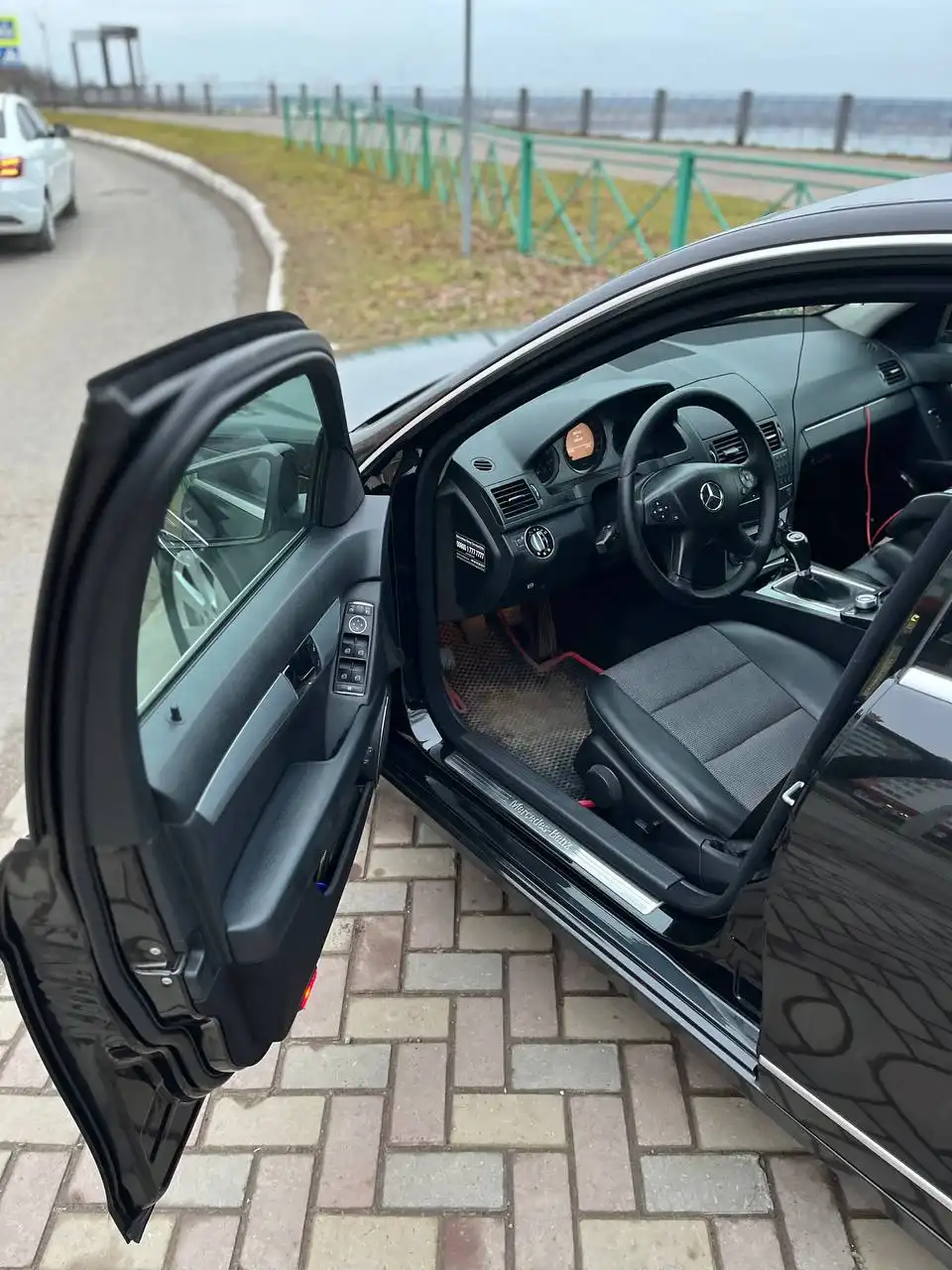 Продается автомобиль 2009 года, механика 1.6