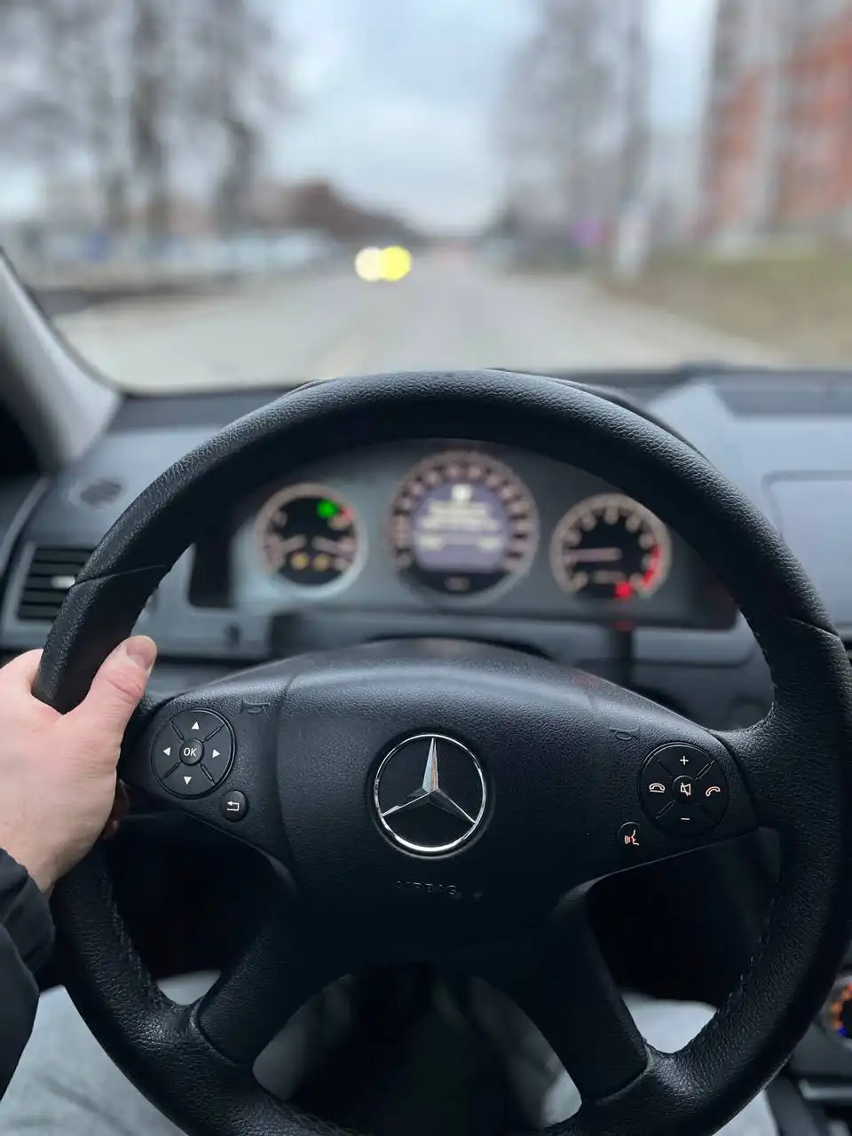 Продается автомобиль 2009 года, механика 1.6