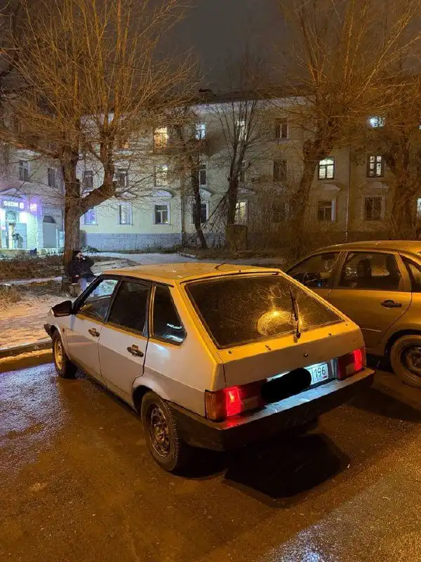 Продается автомобиль 2003 года