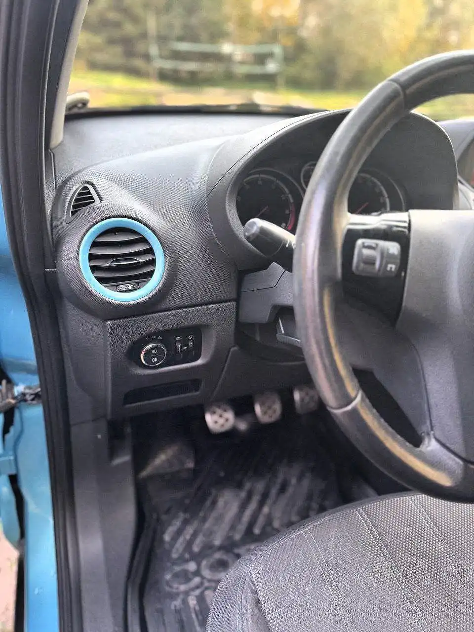 Продается Opel Corsa D (2-ой рестайлинг) 2011 года